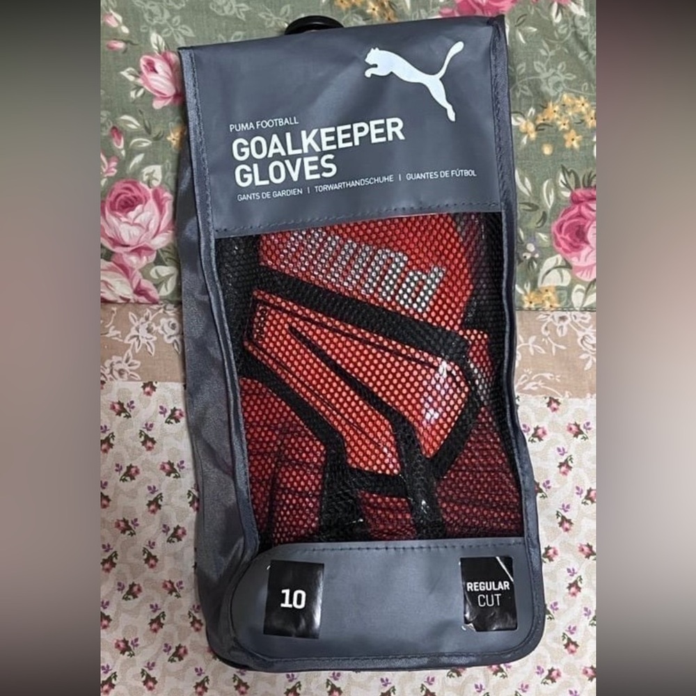 PUMA Ultra Protect 1 RC Goalkeeper Gloves size 10